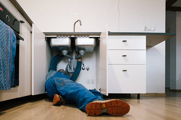Professional Leak Detection technician working in Bloomfield Hills, MI
